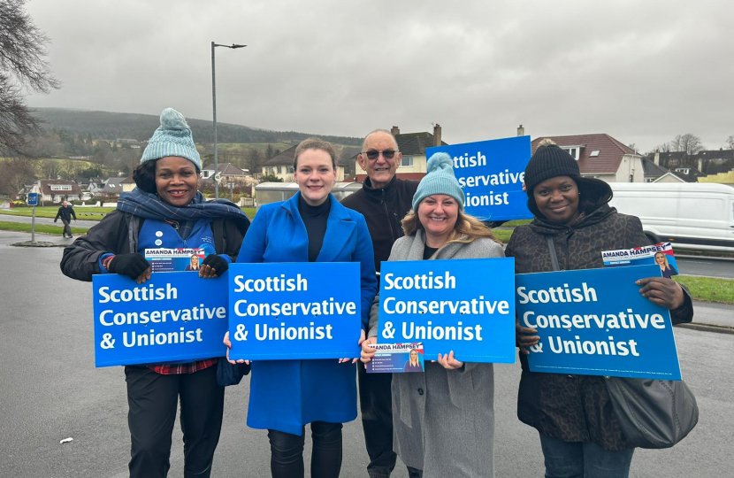 Amanda Hampsey campaigning in Helensburgh