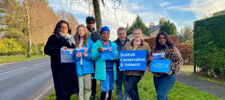 Amanda Hampsey Campaigning in Helensburgh